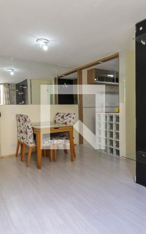 Apartamento à venda com 50m², 2 quartos e 1 vaga Apartamento à venda com 50m², 2 quartos e 1 vagaSala
