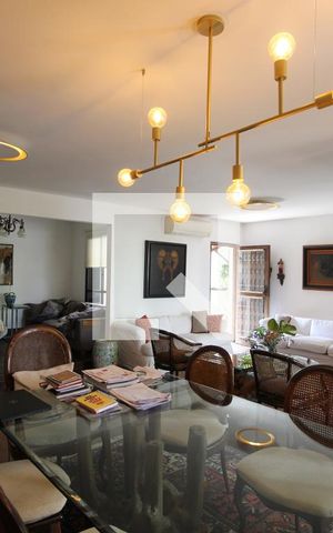 Apartamento à venda com 196m², 4 quartos e 3 vagasSala