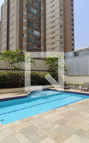 Apartamento à venda com 196m², 4 quartos e 3 vagasÁrea Comum - Piscina