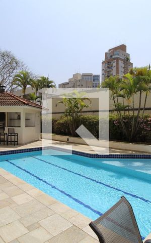 Apartamento à venda com 196m², 4 quartos e 3 vagasÁrea Comum - Piscina