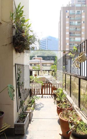 Apartamento à venda com 196m², 4 quartos e 3 vagasVaranda