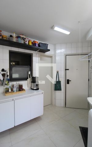 Apartamento à venda com 196m², 4 quartos e 3 vagasÁrea de Serviço