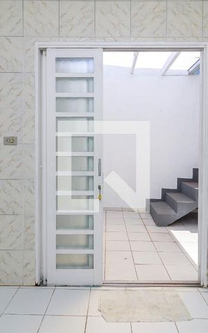 Casa para alugar com 115m², 3 quartos e 3 vagas Casa para alugar com 115m², 3 quartos e 3 vagasCozinha