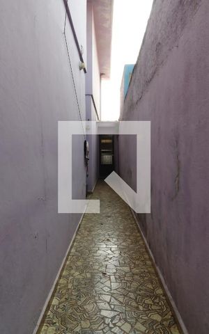 Casa à venda com 165m², 3 quartos e 2 vagasCorredor Externo