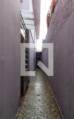 Casa à venda com 165m², 3 quartos e 2 vagasCorredor Externo