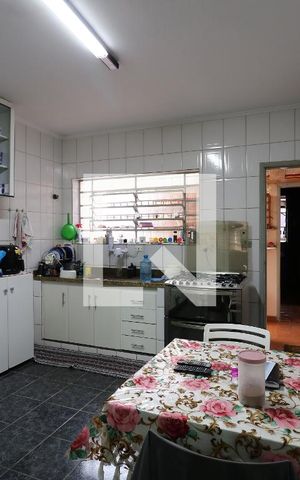 Casa à venda com 165m², 3 quartos e 2 vagasCozinha