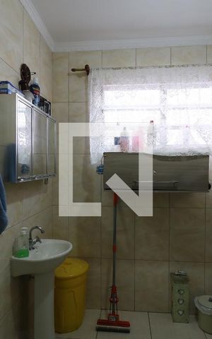 Casa à venda com 165m², 3 quartos e 2 vagasBanheiro 1