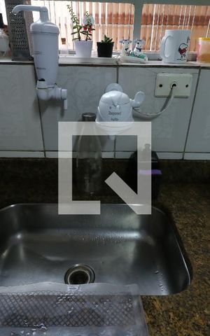 Casa à venda com 165m², 3 quartos e 2 vagasCozinha - Pia