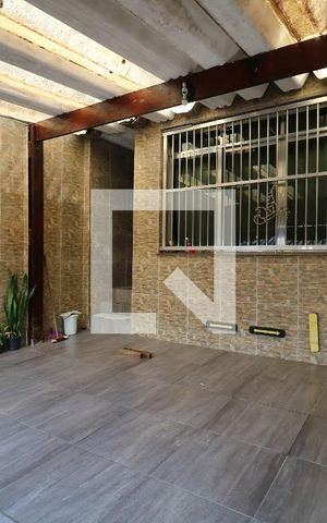 Casa à venda com 165m², 3 quartos e 2 vagasGaragem