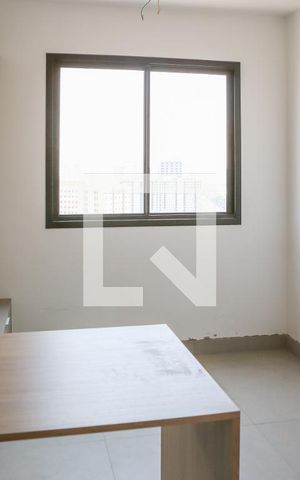 Apartamento à venda com 33m², 2 quartos e sem vaga Apartamento à venda com 33m², 2 quartos e sem vagaSala