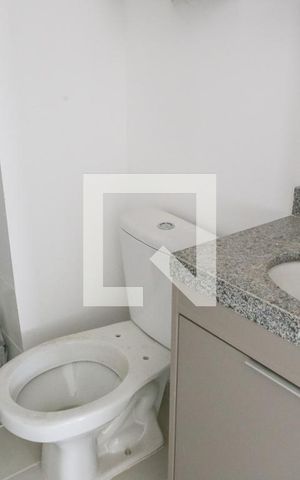 Apartamento à venda com 33m², 2 quartos e sem vaga Apartamento à venda com 33m², 2 quartos e sem vagaBanheiro