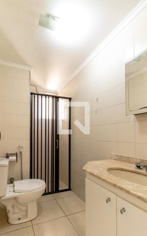 Apartamento à venda com 40m², 1 quarto e 1 vaga Apartamento à venda com 40m², 1 quarto e 1 vagaBanheiro