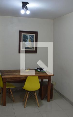 Apartamento à venda com 75m², 2 quartos e 1 vagaSala