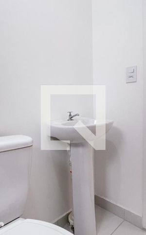 Apartamento para alugar com 45m², 2 quartos e sem vaga Apartamento para alugar com 45m², 2 quartos e sem vagaBanheiro Social