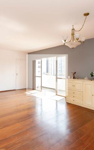 Apartamento para alugar com 146m², 4 quartos e 3 vagas Apartamento para alugar com 146m², 4 quartos e 3 vagasSala