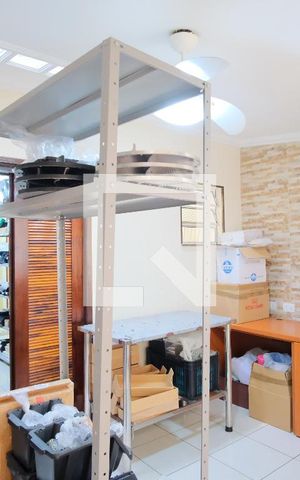 Casa à venda com 180m², 3 quartos e 2 vagasSuíte