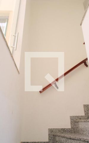 Casa à venda com 180m², 3 quartos e 2 vagasEscada