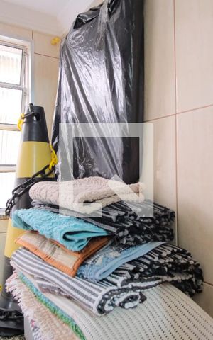 Casa à venda com 180m², 3 quartos e 2 vagasBanheiro de serviço