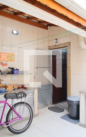 Casa à venda com 180m², 3 quartos e 2 vagasQuintal