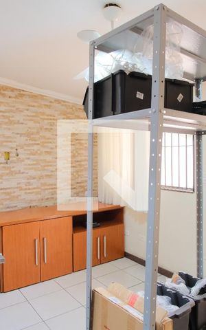 Casa à venda com 180m², 3 quartos e 2 vagasSuíte