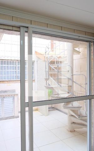 Casa à venda com 180m², 3 quartos e 2 vagasLavanderia