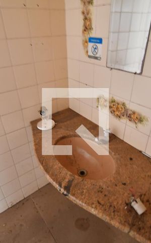 Casa à venda com 450m², 3 quartos e 4 vagasBanheiro 4
