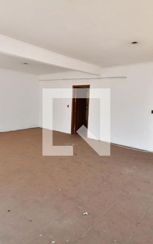 Casa à venda com 450m², 3 quartos e 4 vagasSala 1