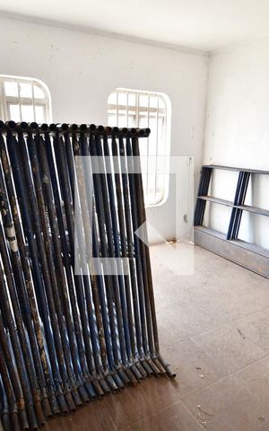 Casa à venda com 450m², 3 quartos e 4 vagasSala 2