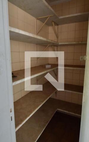 Casa à venda com 450m², 3 quartos e 4 vagasCozinha - Despensa