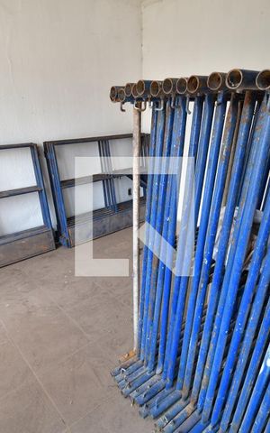 Casa à venda com 450m², 3 quartos e 4 vagasSala 2