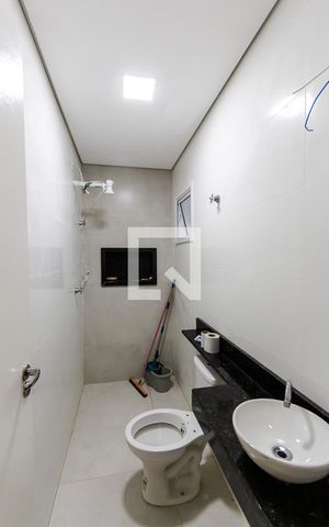 Apartamento à venda com 70m², 3 quartos e 1 vaga Apartamento à venda com 70m², 3 quartos e 1 vagaBanheiro