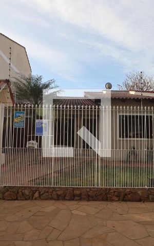 Casa à venda com 190m², 3 quartos e 4 vagasFachada