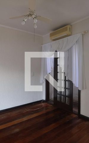 Casa à venda com 190m², 3 quartos e 4 vagasSala