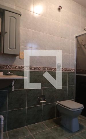 Casa à venda com 190m², 3 quartos e 4 vagasBanheiro de serviço