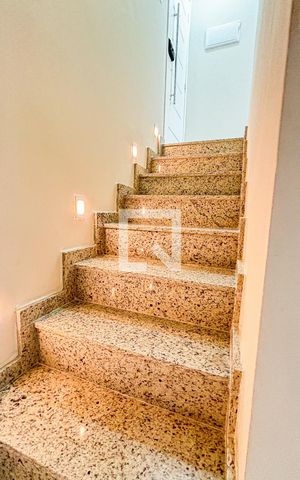 Apartamento à venda com 130m², 3 quartos e 2 vagasEscada