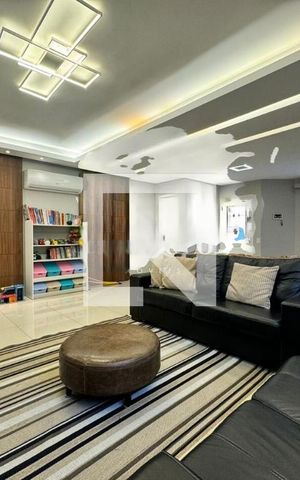 Casa de condomínio à venda com 258m², 4 quartos e 4 vagas