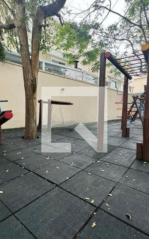 Casa de condomínio à venda com 258m², 4 quartos e 4 vagas