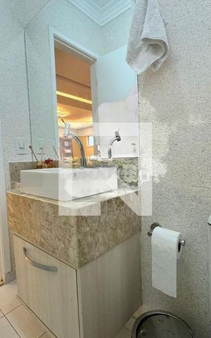 Casa de condomínio à venda com 258m², 4 quartos e 4 vagas