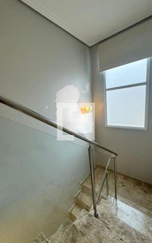 Casa de condomínio à venda com 258m², 4 quartos e 4 vagas