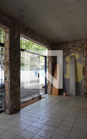 Casa à venda com 240m², 3 quartos e 2 vagasGaragem