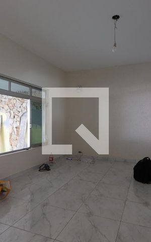 Casa à venda com 240m², 3 quartos e 2 vagasSala
