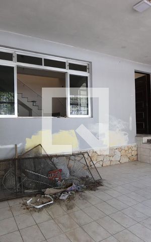 Casa à venda com 240m², 3 quartos e 2 vagasGaragem