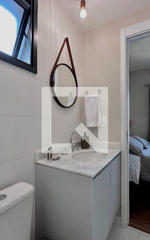 Studio para alugar com 25m², 0 quarto e sem vaga Studio para alugar com 25m², 0 quarto e sem vagaBanheiro