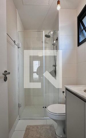 Studio para alugar com 25m², 0 quarto e sem vaga Studio para alugar com 25m², 0 quarto e sem vagaBanheiro