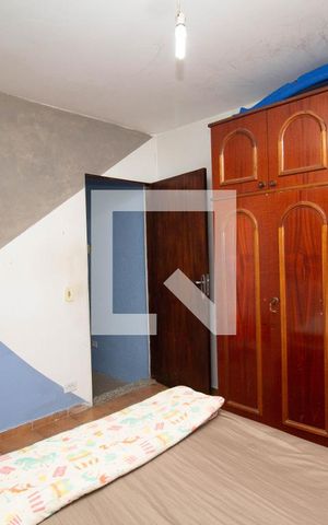 Casa à venda com 368m², 4 quartos e 2 vagas Casa à venda com 368m², 4 quartos e 2 vagasQuarto 5