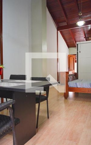 Casa à venda com 360m², 7 quartos e 3 vagasQuarto - Cozinha