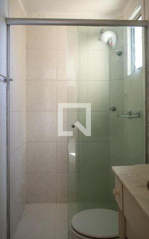 Apartamento à venda com 38m², 2 quartos e 1 vaga Apartamento à venda com 38m², 2 quartos e 1 vagaBanheiro
