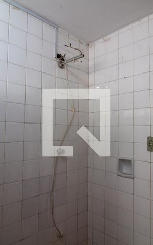 Casa à venda com 169m², 3 quartos e 2 vagas Casa à venda com 169m², 3 quartos e 2 vagasBanheiro 1