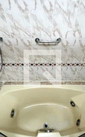 Apartamento à venda com 127m², 3 quartos e 2 vagas Apartamento à venda com 127m², 3 quartos e 2 vagasBanheiro Corredor