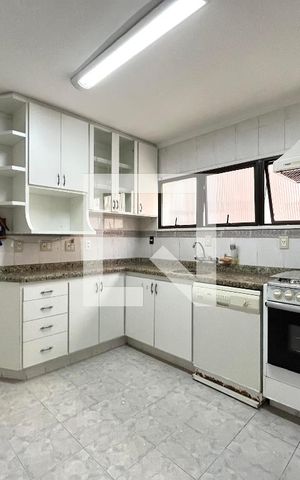 Apartamento à venda com 127m², 3 quartos e 2 vagas Apartamento à venda com 127m², 3 quartos e 2 vagasCozinha